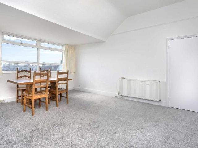 Apartment for rent in Aldrington