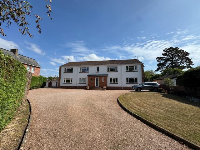 Flat for rent in Withycombe, Budlake
