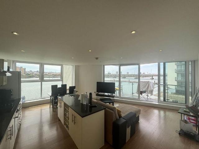 Apartment for rent in Reach, Greater London