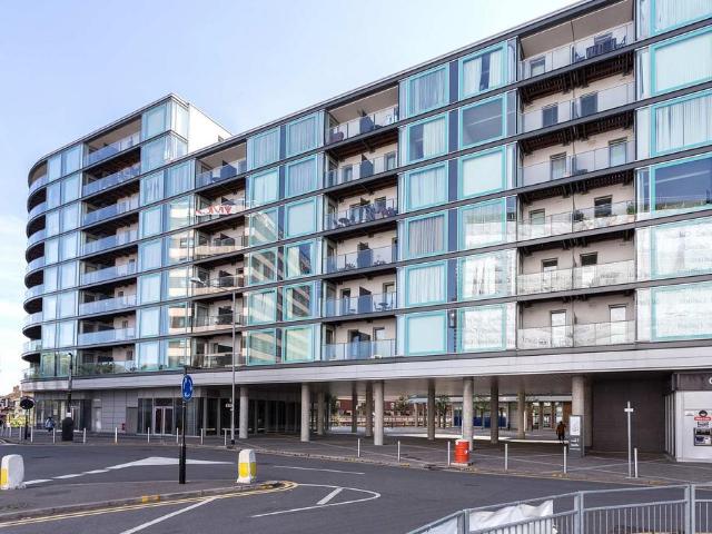 Flat for rent in Hayes, Greater London