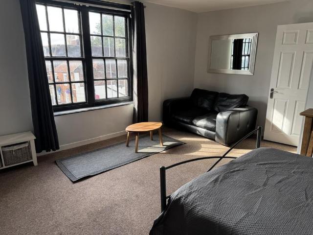 Apartment for rent in St. Mildred's, The Bridge