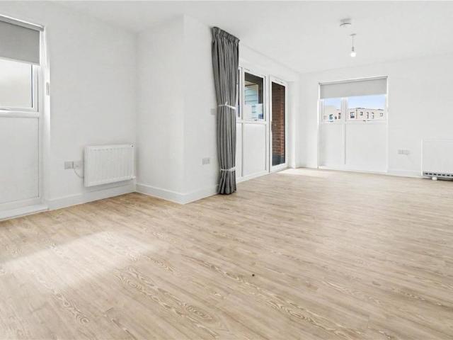 Apartment for rent in Castle Hill, Monks Orchard