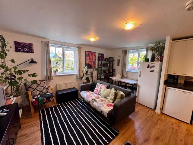 Apartment for rent in Key Street, Suffolk