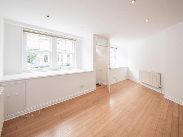 Apartment for rent in Broughton, Scotland