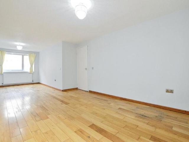 Apartment for rent in St Albans, Five Acres