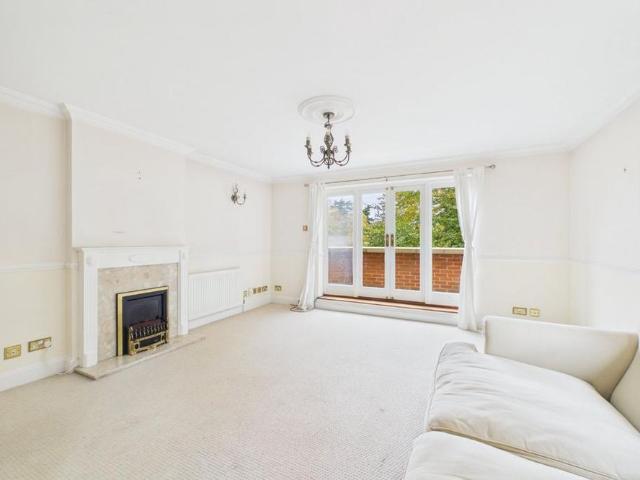 Apartment for rent in Caversham Heights, Reading