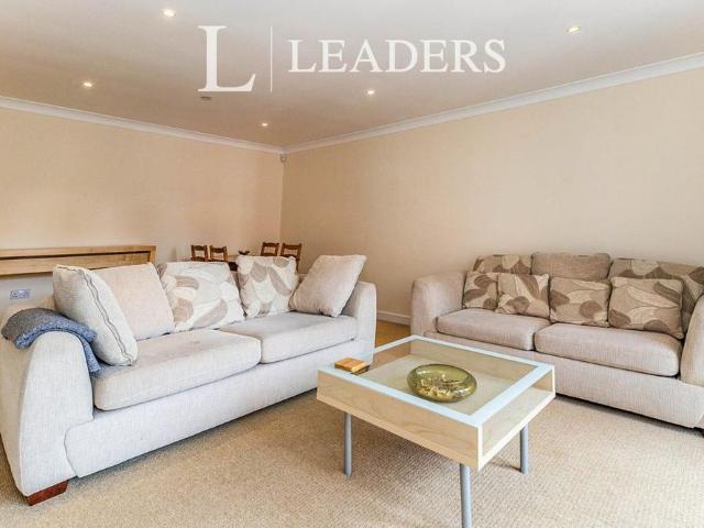Apartment for rent in Limekilnburn, Quarter