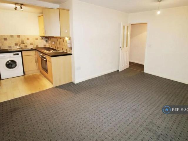 Flat for rent in Low Fold, Bradford
