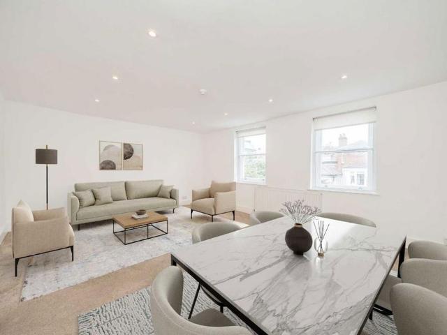 Apartment for rent in St Margarets, Greater London