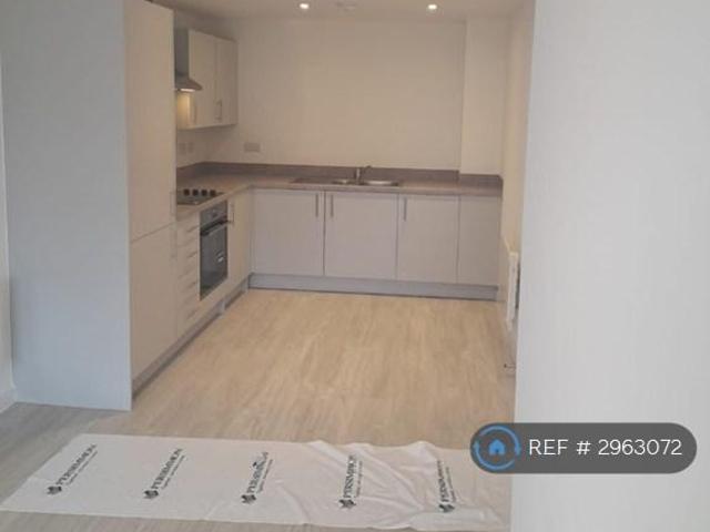 Flat for rent in Holbrooks, West Midlands