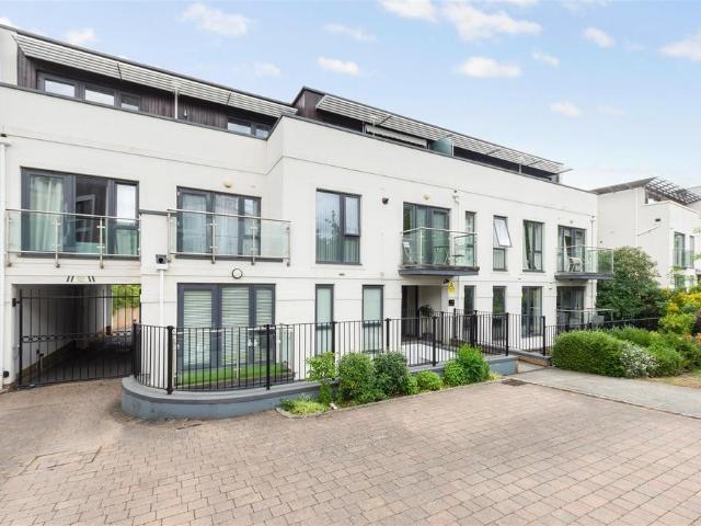 Flat for rent in Shortlands, Greater London
