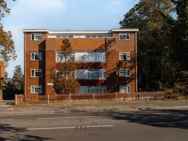 Flat for rent in Ewell, Epsom and Ewell