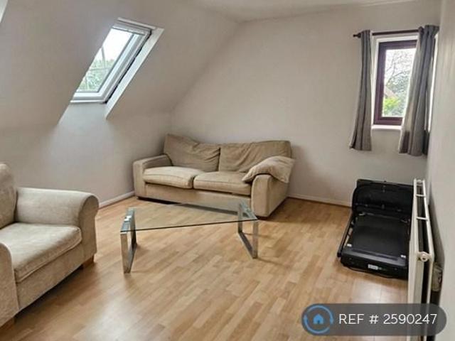 Apartment for rent in Wexham, George Green