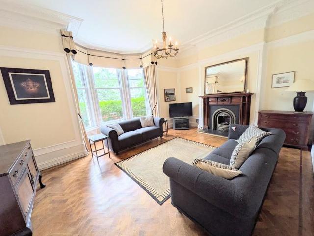 Apartment for rent in West End, Ballindoch
