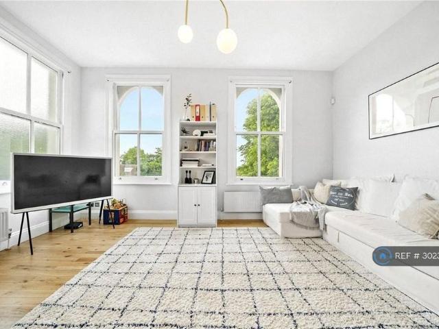 Apartment for rent in Upper Sydenham, Greater London