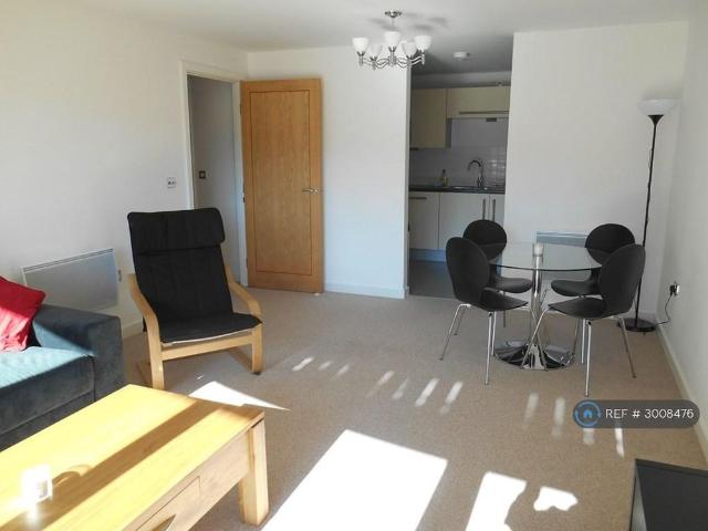 Apartment for rent in Falcon Lodge, Wales