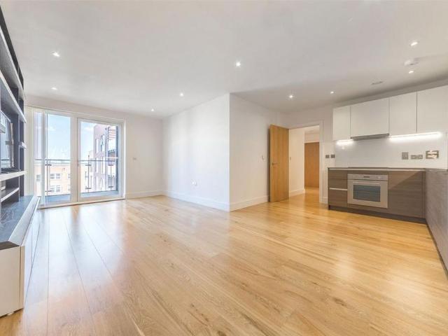 Apartment for rent in Kingsbury, Greater London