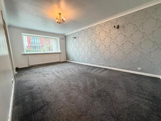 Flat for rent in Four Lane Ends, Blackburn