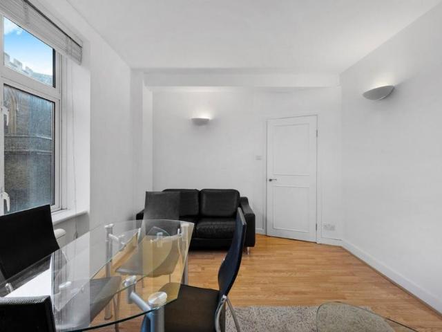 Apartment for rent in Blackfriars, Lyons