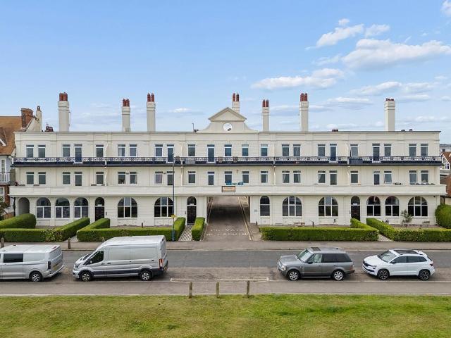 Flat for rent in Kingsdown Park, The Bridge