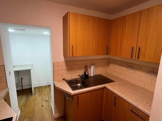 Apartment for rent in Nangreaves, Wales