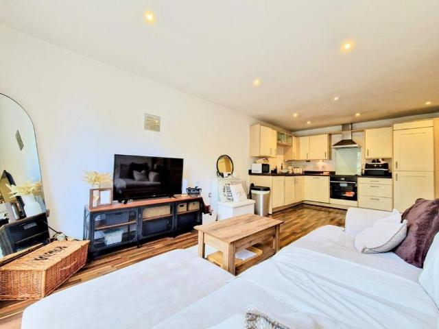 Apartment for rent in Dickens Heath, West Midlands