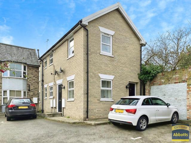 Flat for rent in Bedingfield, Suffolk