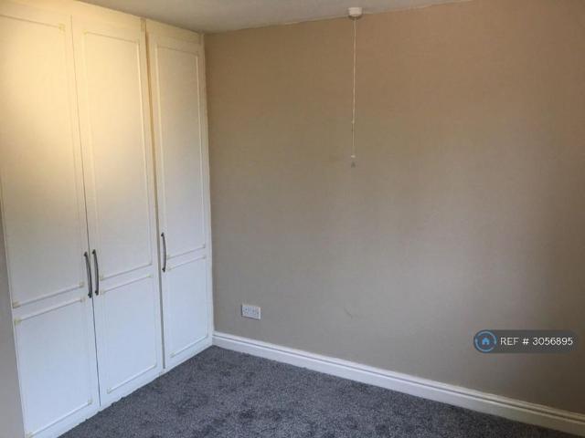 Apartment for rent in Ledston, Leeds