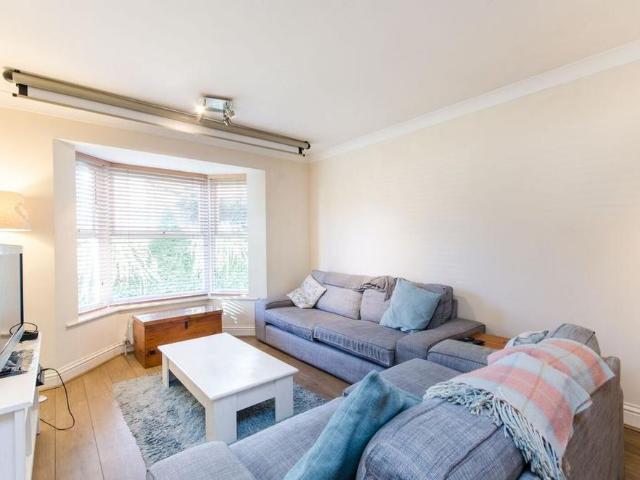 Apartment for rent in South Wimbledon, Greater London