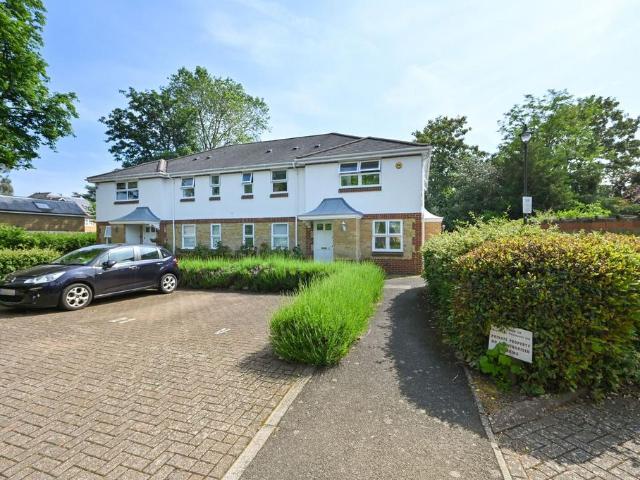 Flat for rent in Hampton Wick, Greater London