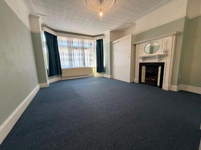 Apartment for rent in Gants Hill, Greater London