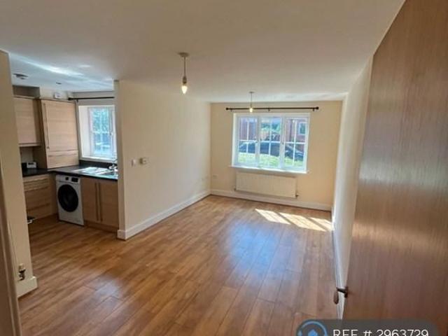 Apartment for rent in The Haulgh, Lee Bank