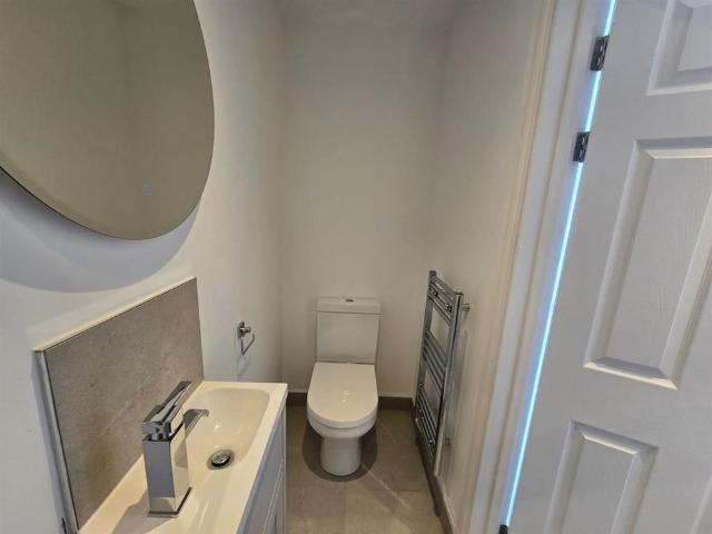 Apartment for rent in South Park, Red Hill