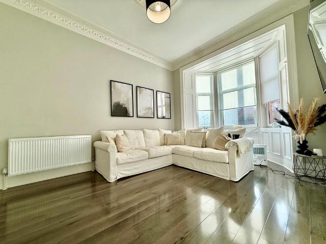 Apartment for rent in Battlefield, Scotland