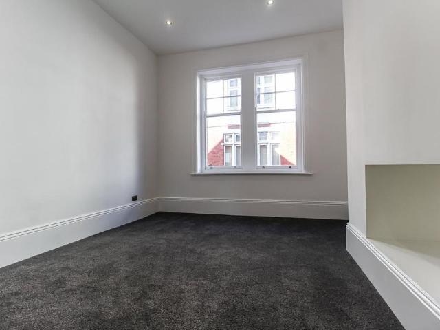 Apartment for rent in Falcon Lodge, Wales