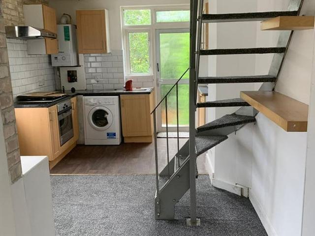 Apartment for rent in London Borough of Merton, Greater London