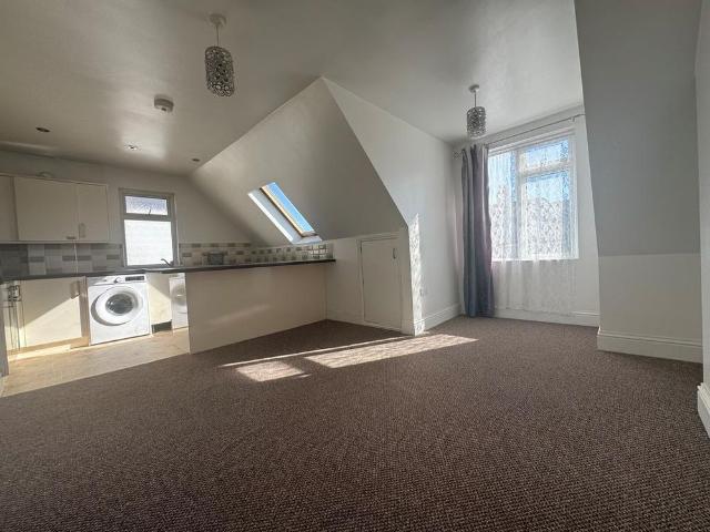 Apartment for rent in Morehall, Folkestone and Hythe