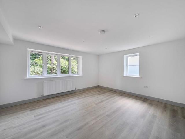 Apartment for rent in Whitehill, Wealden