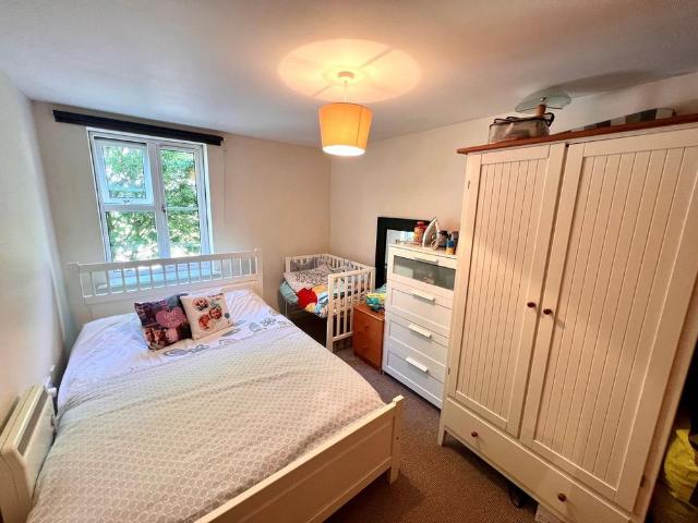 Apartment for rent in Kingswood, Cadbury Heath