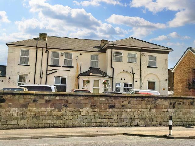 Flat for rent in Balby, South Yorkshire