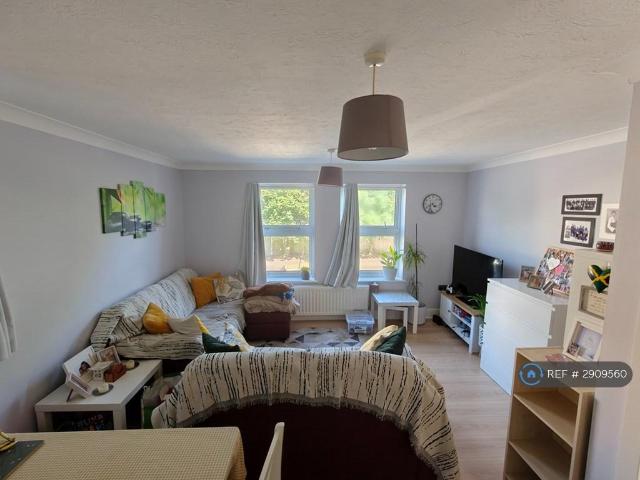 Flat for rent in London Borough of Croydon, Addiscombe