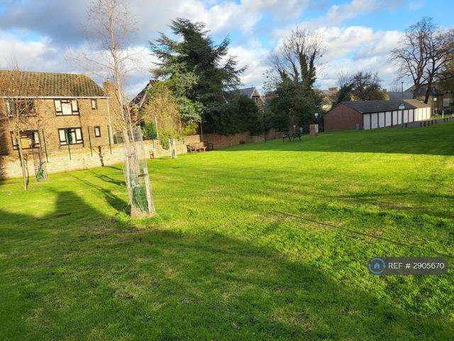 Apartment for rent in Stamford Hill, Greater London