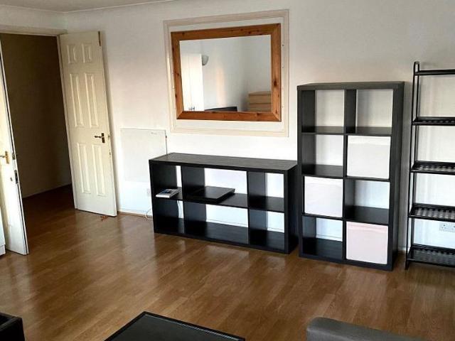 Apartment for rent in Ratcliffe, Greater London