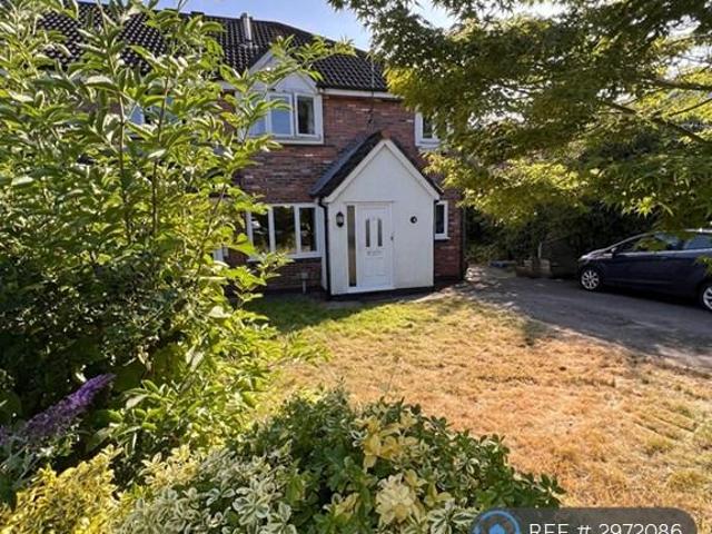 Flat for rent in Warrington