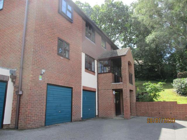 Flat for rent in Little Common, Heathlands