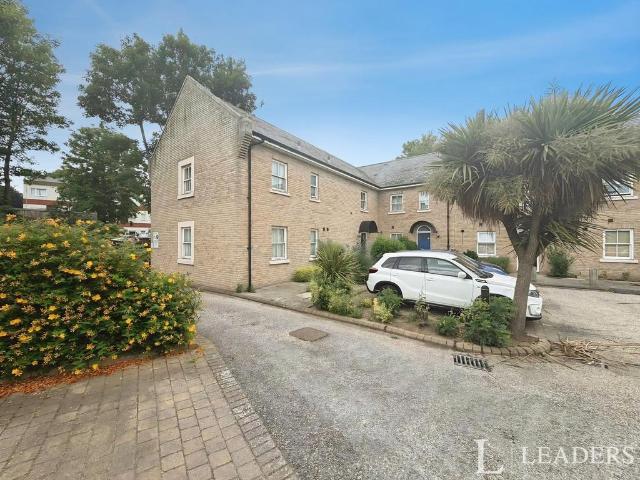 Flat for rent in Chipping Hill, Essex