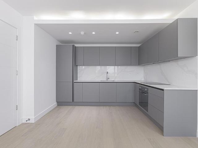 Flat for rent in London Borough of Hounslow, Spring Grove