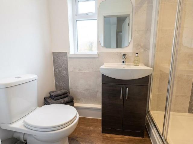 Apartment for rent in Wood End, Gun Hill