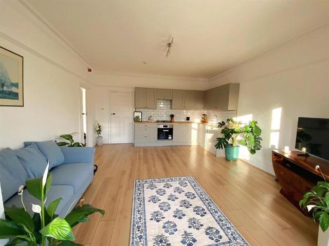 Apartment for rent in Pebsham, Heathlands