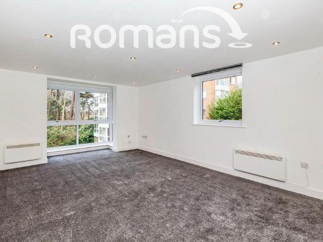 Apartment for rent in Sunninghill and Ascot, Ascot